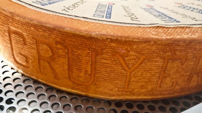 Side_of_Gruy&egrave;re_cheese