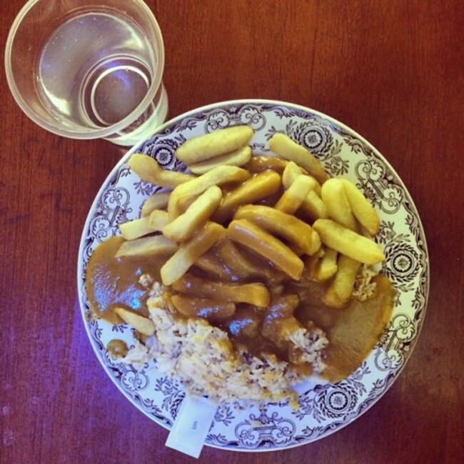 Things Malm&ouml; ain't got: the #3in1 #eastmeetswest #multiculturism #vegan #currysauce #chipsandrice #ultimatedrunkfood #drunkfood #nofalafel #beijinglistenup #chineserestaurant #madeinchina #mao #maosredbook #foodculturalrevolution #bourgeoisdegeneracy #postmodernism #thepostmodernkitchen #latecapitalism #declineofthewest #riseoftheeast #riceoftheeast