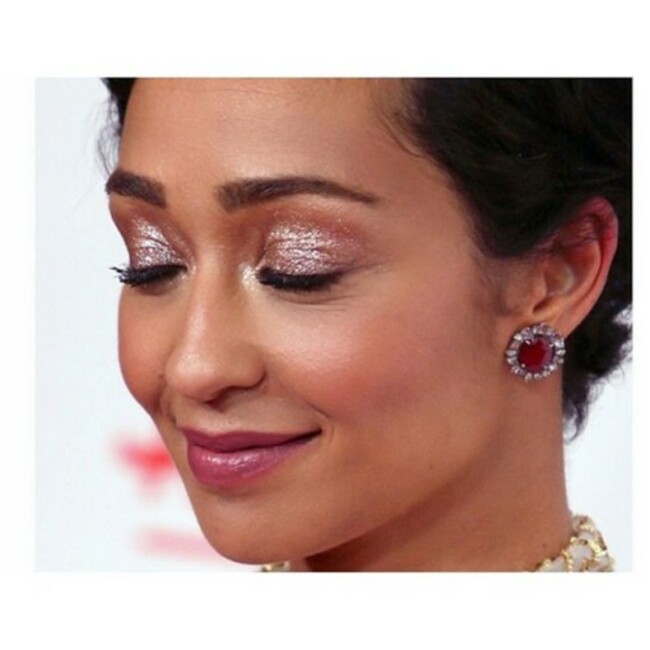 This is too cute not to post.. I asked her to show off my sparkly eyes on the carpet.. ❤️ #ruthnegga #makeupbym&eacute;l #sparklyeyes #AARP