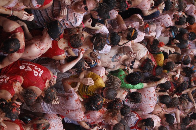 Spain Tomato Fight Tomatina