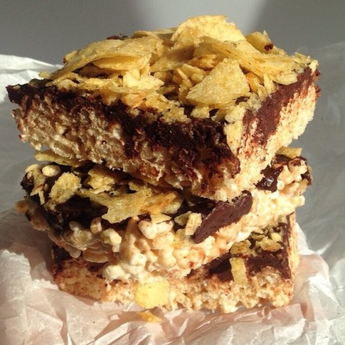 New recipe on bakemystyle.com! Tayto Topped Squares, the perfect no-bake treat for St. Patrick's Day!