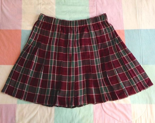 ❗️SOLD❗️Vintage Plus size plaid maroon pleated school skirt. Super soft light weight material. Elastic waist band. Great for anytime of the year! Measurements: Waist - 33 - 41 Length - 18.5 $30+shipping Comment SOLD with email and country. Once invoice is sent it must be paid within 1 hour!*** #plussize #plussizeclothing #90s #vintage #plaid #schoolskirt #cosplay #tennisskirt #pleatedskirt #plussizecosplay #clueless #vintageclothing #closetshop