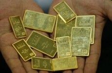 Gold falls below US$1,800 as rush ends