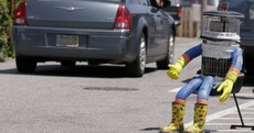 Beloved robot hitchhikes around the world, gets destroyed after two weeks in America