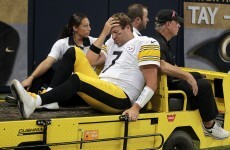 Brady joins NFL greats with 400th TD pass, Steelers lose Roethlisberger to knee injury