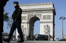 "Explosive belt" found in a dustbin in Paris