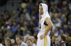 Steph Curry leads Warriors to 44th straight home win