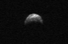 Asteroid to pass between the earth and the moon