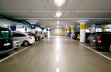 People at risk of thefts in shopping centre car parks this Christmas, gardaí warn