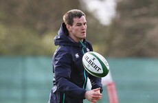 Sexton starts as Ireland aim to keep Six Nations chase alive against France