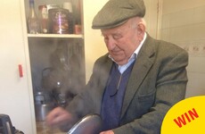 This story of a 90-year-old Dublin grandad cooking a fry for his granddaughter has gone global on Reddit