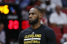 Warriors winning streak ends at 14, Cavs slip with LeBron rested
