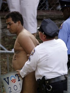 Streaker bares all to Obama - and prepares for $1m payout
