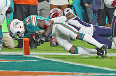 Cutler shines as Dolphins upset Brady to deny Patriots a divisional title