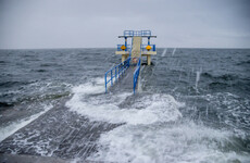 'Severe gusts' expected along west coast tomorrow night