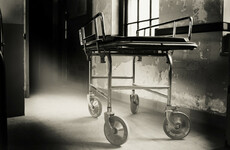 Pakistan officials arrest gang in spinal fluid scam