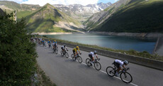 Thomas triumphs in yellow, but booed on Alpe d'Huez