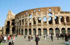 Ryanair put in bid for sponsorship rights of... the Colosseum