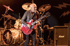 Guitarist Peter Frampton reveals incurable muscle disease