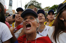 Crowds gather as Juan Guaidó returns to Venezuela