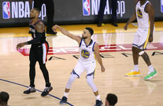 Steph hits hot streak to get upper hand on brother and Blazers in finals opener