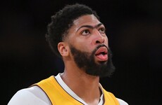 Davis issues Lakers warning, Melo scores season-high on New York return
