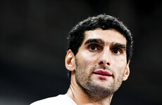 Fellaini lends €3 million to struggling former club - report