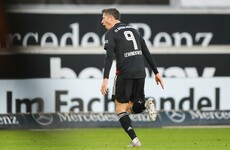 Lewandowski hits 15th goal of season as Bayern Munich stay top