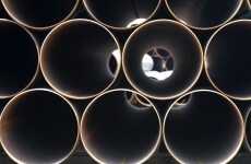 Explosion shuts down pipeline bringing oil from Iraq to world markets