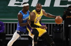 LeBron James drops season-high tally as Lakers improve to 8-0 on the road