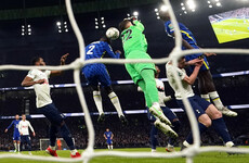 Chelsea sink Spurs to qualify for League Cup final