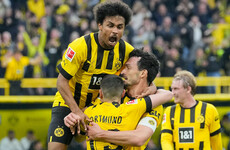 Dortmund beat Frankfurt to go top after Bayern lose to Mainz
