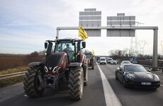 French farmers start to block off major motorways around Paris