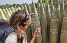 Former Republican presidential candidate pictured writing ‘finish them’ on Israeli shell