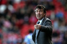 Saunders to replace Solbakken at Wolves
