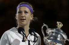 Azarenka overcomes injury-hit Li Na to retain Australian Open title