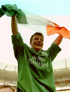 Immortalise this: 13 possible poses for a Brian O’Driscoll statue