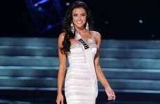 Beauty queen dodges the question in mortifying fashion