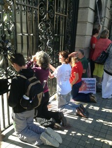 Rosary chants and 'Savita' banners greet TDs ahead of contentious vote