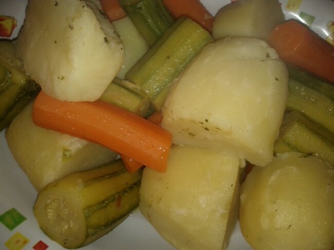 &beta;&rho;&alpha;&sigma;&tau;ά &lambda;&alpha;&chi;&alpha;&nu;&iota;&kappa;ά &gamma;&iota;&alpha; &sigma;&omicron;ύ&pi;&alpha; - boiled vegetables for soup