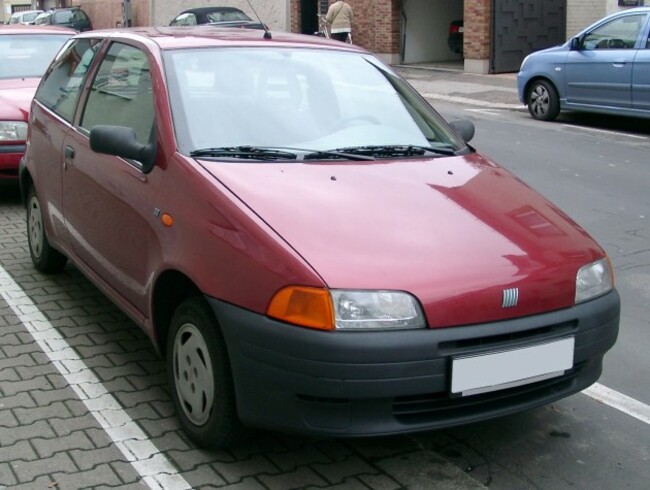Fiat_Punto_front_20071204