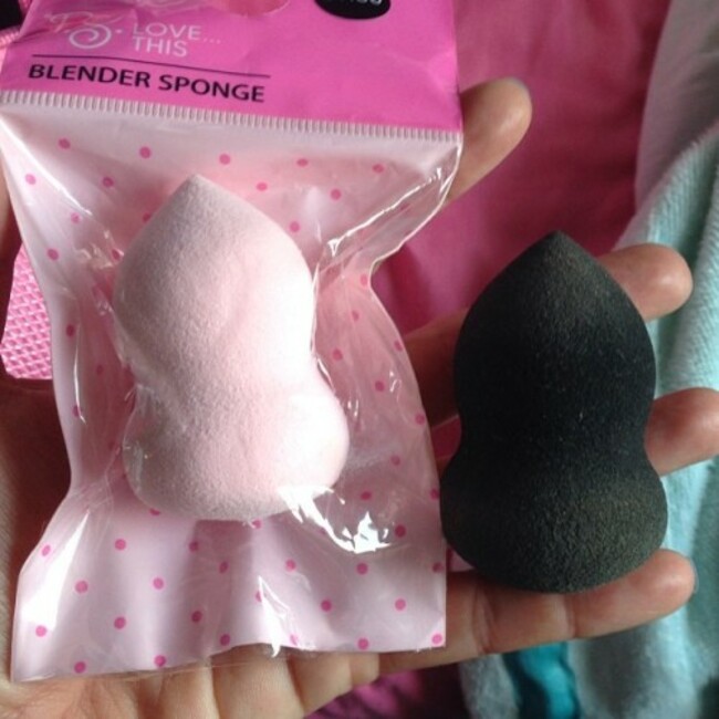 Possible dupe for Stila makeup sponge - pink makeup sponge from #penneys &euro;1.50