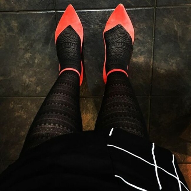 Colour pop... #black #red #work #style #fashion #redshoes #colour #colourpop #colourtherapy #workworkworkworkwork #creative #freelancer #journalist #stockings #lbd #littleblackdress #workingmum #workdress #positivity #positivevibes #humpday #shoes #shoeporn #fancyflats #geometric #workit #redgoesfaster #sotd #ootd #luxury