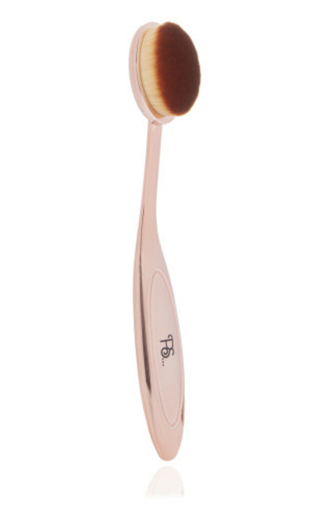 PS... flawless finish foundation brush &euro;4