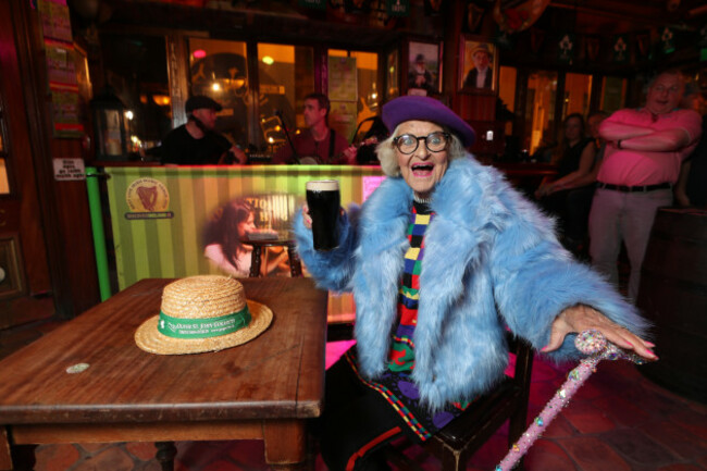 BADDIE WINKLE VISITS DUBLIN (3) (1)