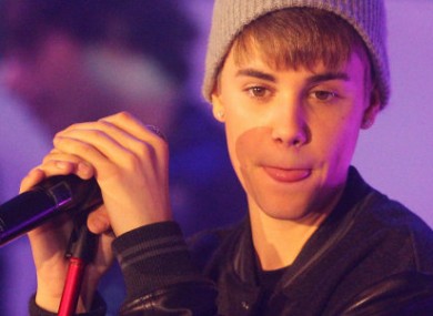 A J Biebz fan has dropped her paternity action against the singer. 