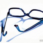 The arm of these glasses could conceal enough poison to kill the agent, should the occasion arise. (Image via photoshtab.ru)