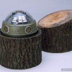 A device for picking up radar and air defence system signals disguised as a tree stump. It could relay information by satellite. (Image via photoshtab.ru)