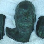 The bronze death mask and casts of the former dictator's hands which sold for €4,300 at auction this week. (Image via Mullock's Specialist Auctioneers)