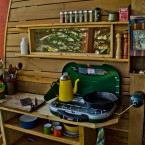 Kitchen facilities at the treehouse. (Image via Joel Allen)